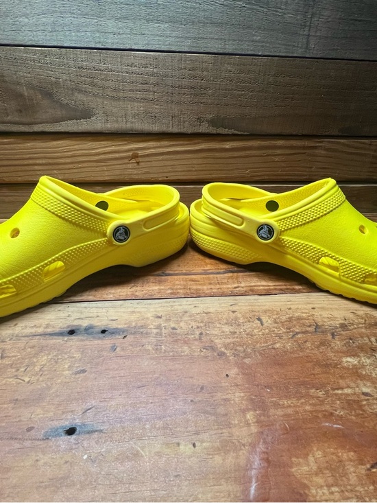 CROCS Classic Slip-On Clog in Yellow - Picture 2 of 9